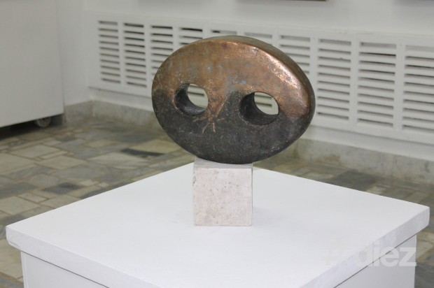 Artiști moldoveni au venit din Rusia pentru a prezenta o expoziție de picturi și sculpturi