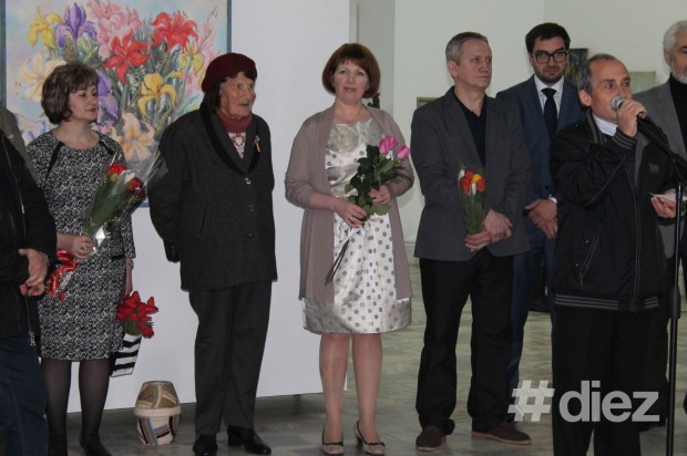 Artiști moldoveni au venit din Rusia pentru a prezenta o expoziție de picturi și sculpturi