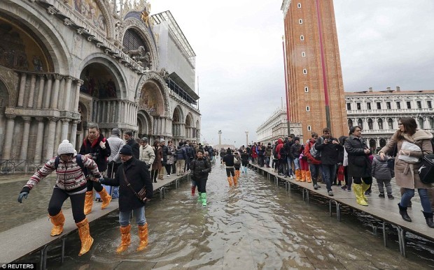 Carnavalul de la Veneția 2015 și inundațiile PC: Reuters