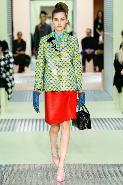 Prada PC: elle.ro