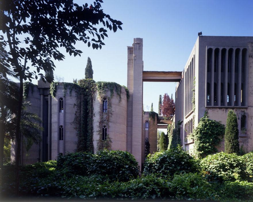 cement-factory-renovation-la-fabrica-ricardo-bofill-5-58b3e203cdd99__880