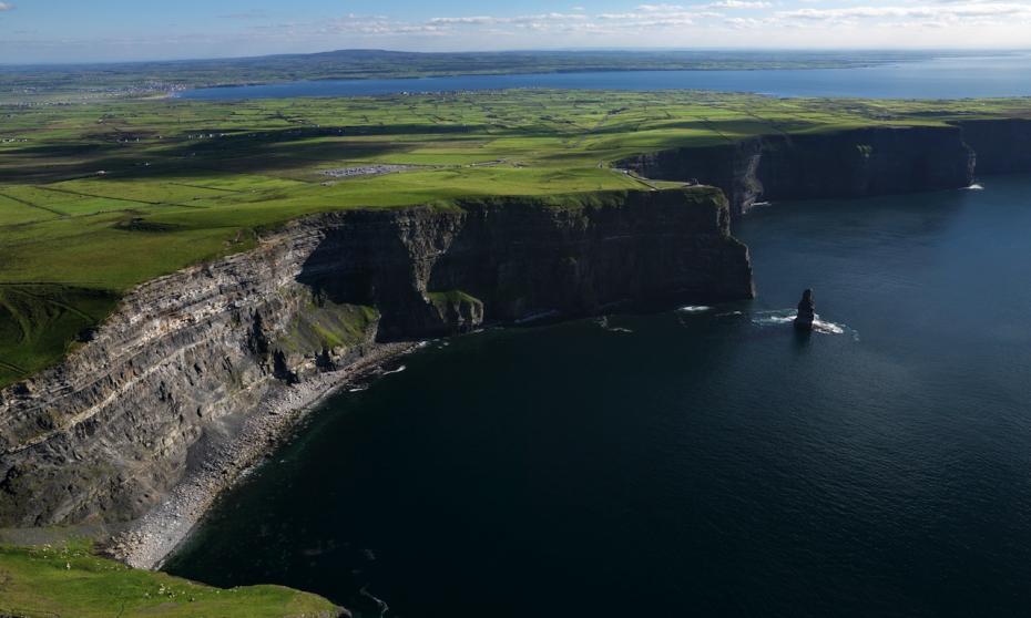 sdp10_cliffs-of-moher_bg