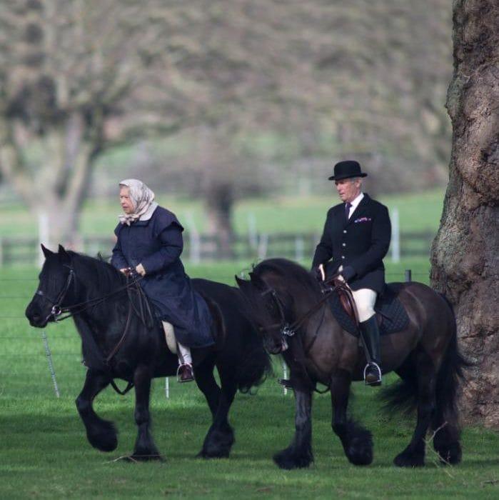 JS122638498_Kelvin-Bruce_HM-The-Queen-accompanied-by-her-Head-Groom-Terry-Pendry-Rides-along-rides-large_trans_NvBQzQNjv4BqKYmB98HZXF6i9bLiBqfC-e92C4v6qW3HPhxQlbLJGXc