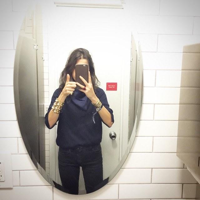 bathroom-selfie-leandra-medine