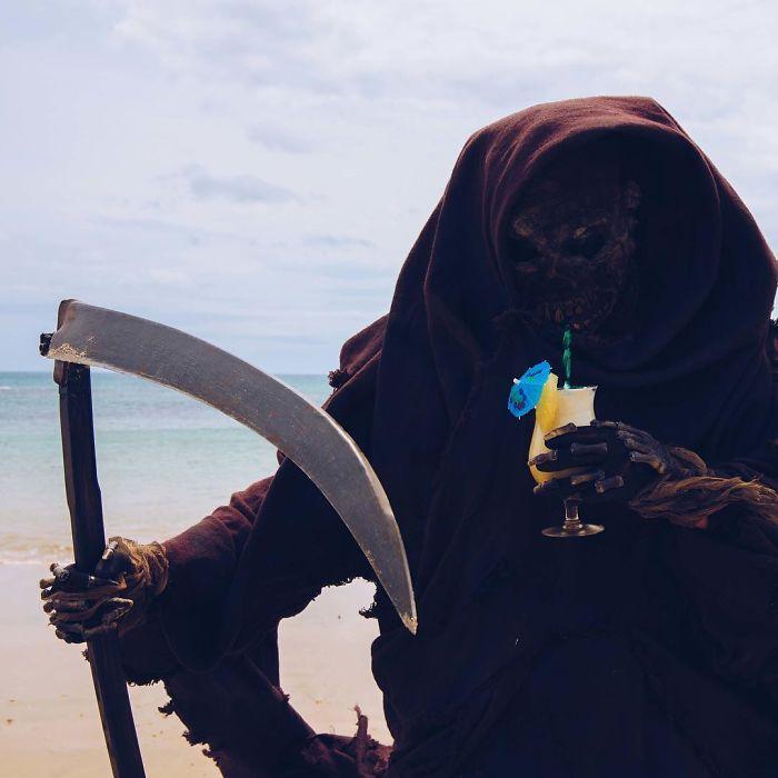 grim-reaper-beach-instagram-photos-swimreaper-24-59f6e99ba211c__700