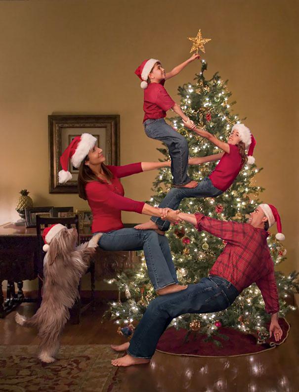 Funny-Family-Christmas-Cards-257-5a26b5842f64a__605