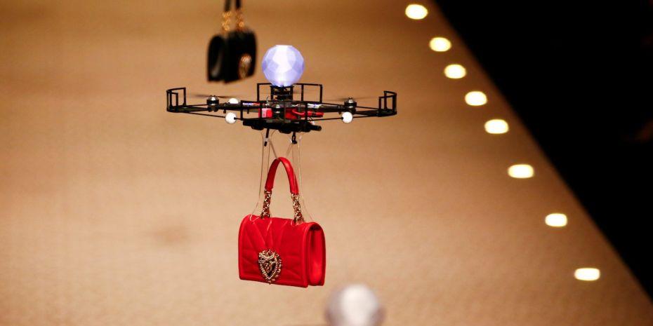 dolce and gabbana drone handbag (1)