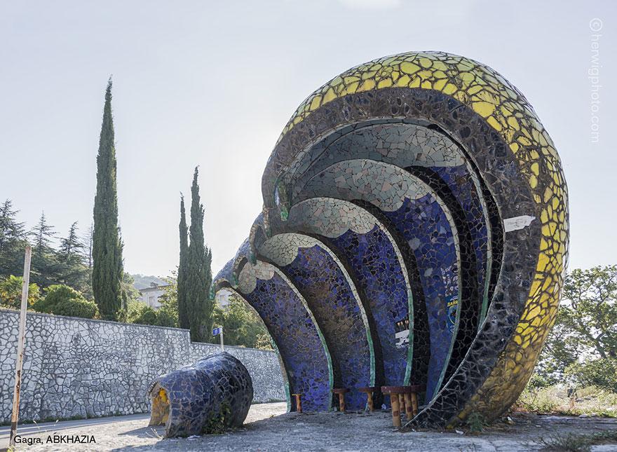 strange-beautiful-bus-stops-soviet-christopher-herwig-26