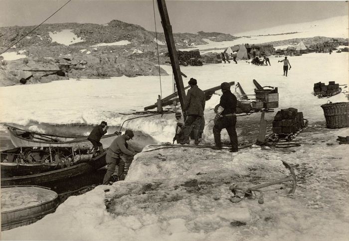 Australasian-Antartic-Expedition-16