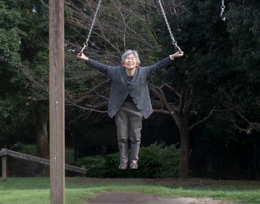 Japanese-great-grandmother-at-age-90-continues-conquering-social-networks-with-her-incredible-joy-of-living-5b6ccbe67aa9a__880