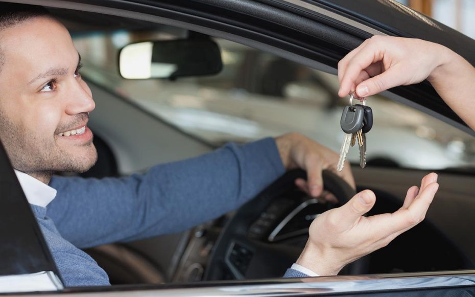 renting-a-car-with-a-group-of-people-ftr