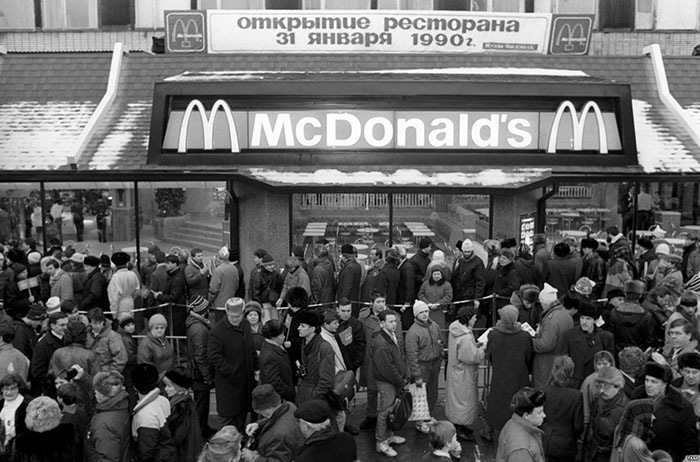 first-mcdonald-restaurant