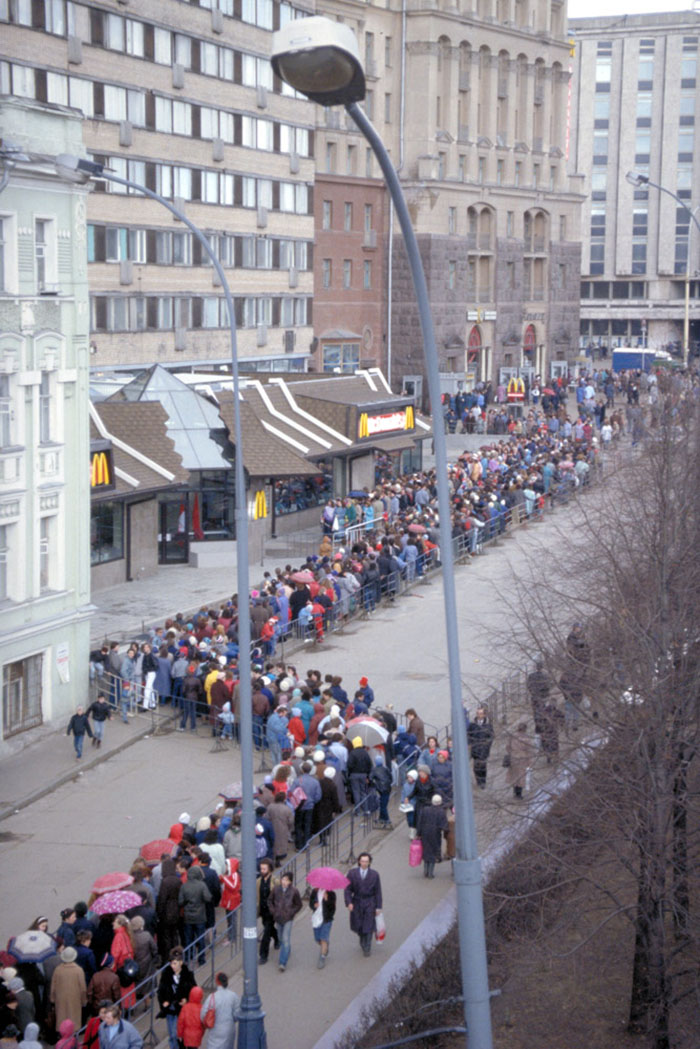 first-mcdonald-restaurant4