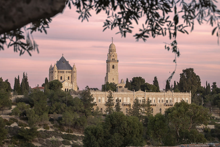 mount-zion-jerusalem-5c9bd00e26057__880