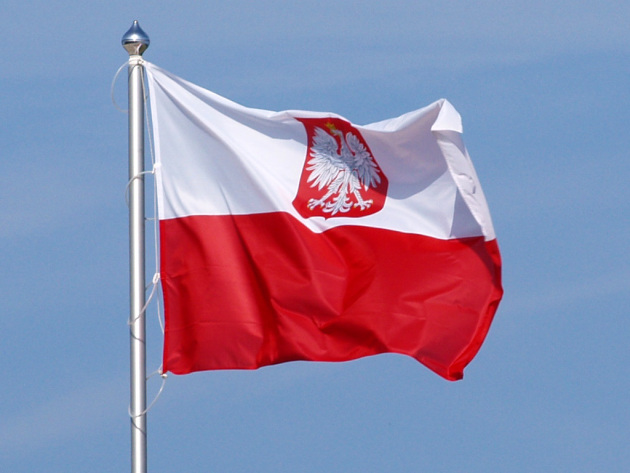 polish_flag_with_coat_of_arms-from-wiki