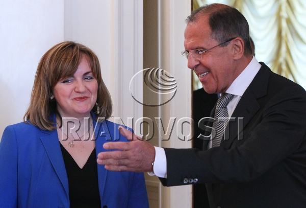 Russia’s Foreign Minister Sergei Lavrov and Moldova’s Foreign Minister Natalia Gherman meet in Moscow