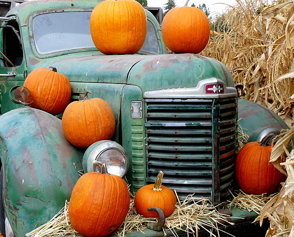 pumpkins-on-old-truck-jeff-lowe