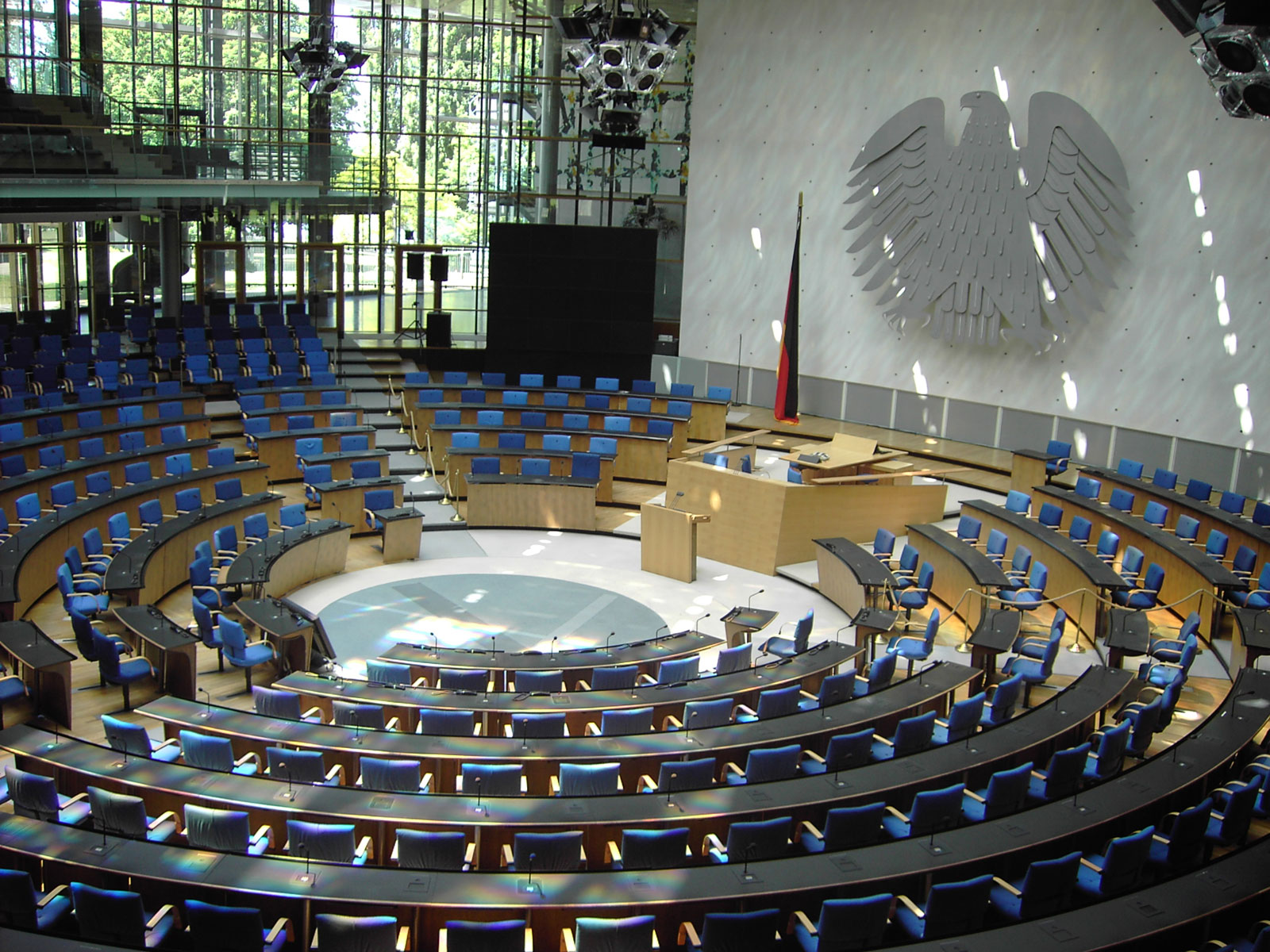 Bonn_Bundestag_Plenarsaal1