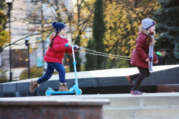 (foto) Ce fac oamenii în parcul de la Rîșcani?