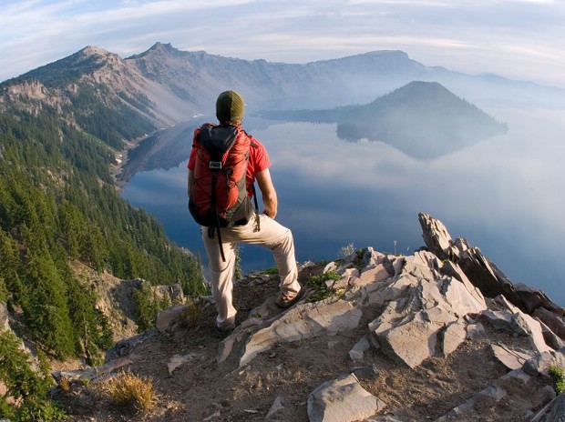 hiker-crater-lake-national-park_70528_990x742