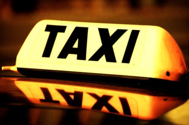 Mai multe companii de taxi anunță că oferă servicii gratuite și că nu au fost operate modificări de preț