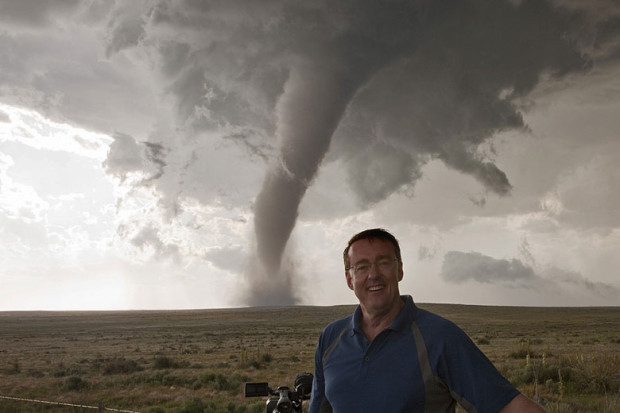 tornado-chasing-tours