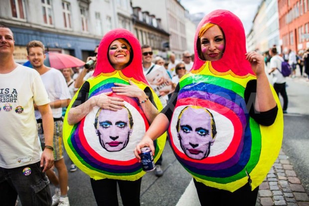 1377358882-copenhagen-gay-pride-parade-2013_2490889 (1)