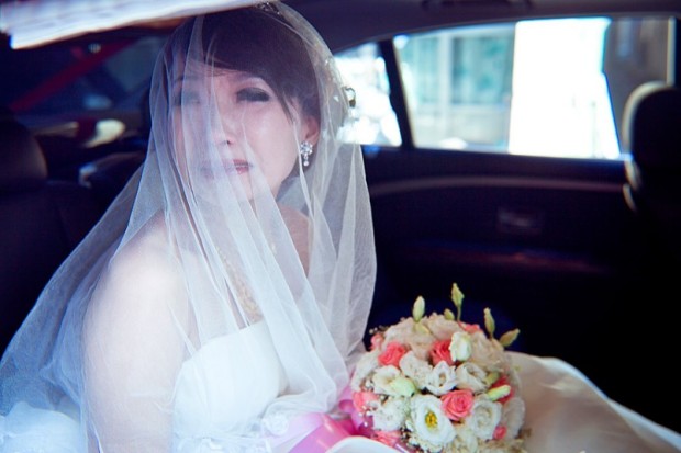 sony-bride-ss-do_n_2810789k