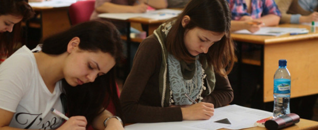 BAC 2014: Eseul emoționant scris de o elevă la simularea examenului de Limba Română