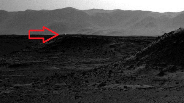 This image was taken by NASA’s Mars rover Curiosity’s Navcam on April 3.