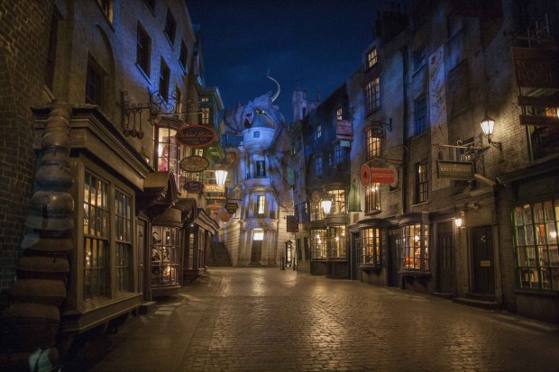 Diagon-Alley_1_LR