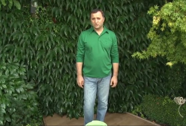 (video) Vlad Filat a acceptat provocarea Ice Bucket Challenge pentru Hospice Angelus Moldova