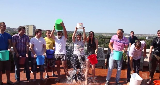 Hospice Angelus Moldova a primit donații de 104.880 lei datorită la Ice Bucket Challenge