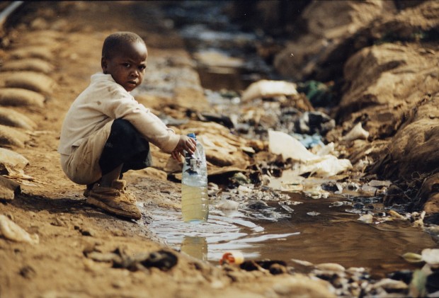 kenya_boy_cameraview_in_water_2