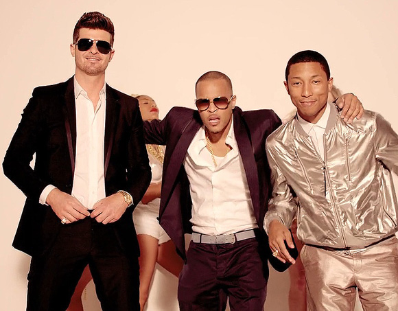 Pharrell-Robin-Thicke-TI-Blurred-Lines-Video-Still