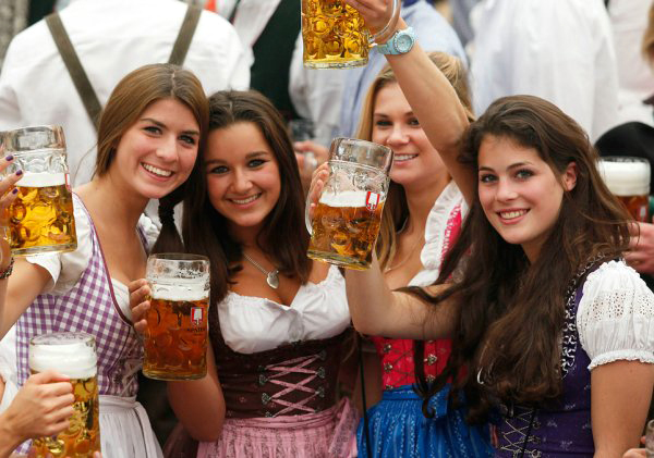 Spaten_Oktoberfest_girls