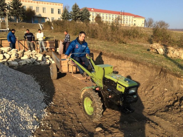 (foto) Politicienii din PDM fac lucruri trăsnite în campanie electorală