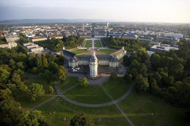 Schloss_Karlsruhe_01_front_colorbox