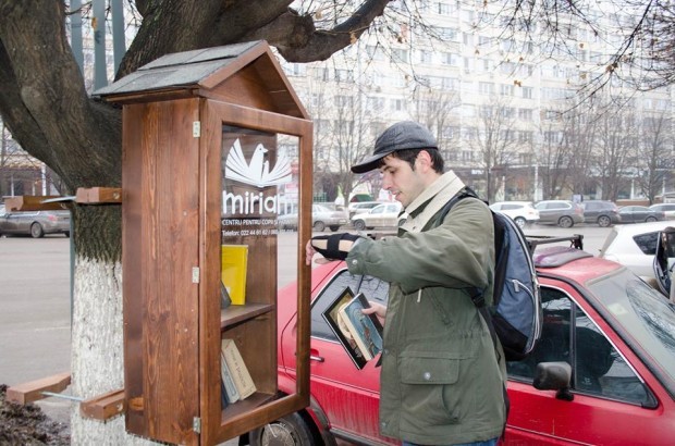 Proiect Biblioteca Stradală. Cea de-a 5 a căsuță PC : Facebook/ Citește cât încape