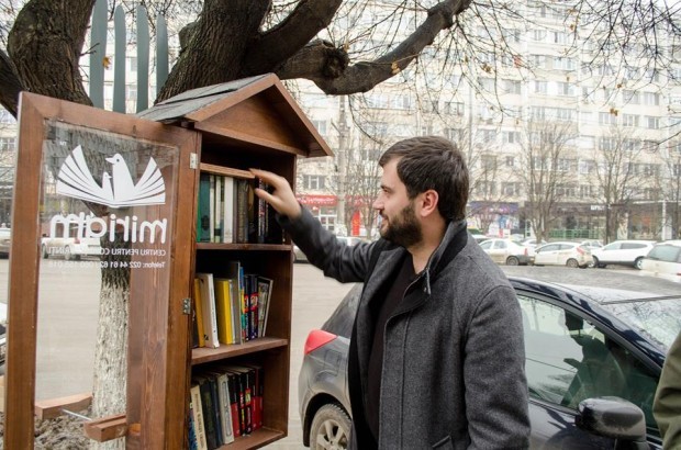 Proiect Biblioteca Stradală. Cea de-a 5 a căsuță PC : Facebook/ Citește cât încape