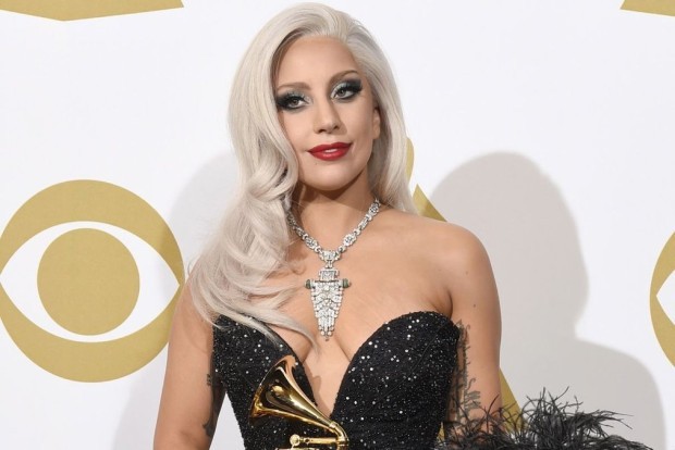 Lady Gaga a fost numită „Femeia anului” de revista americană Billboard