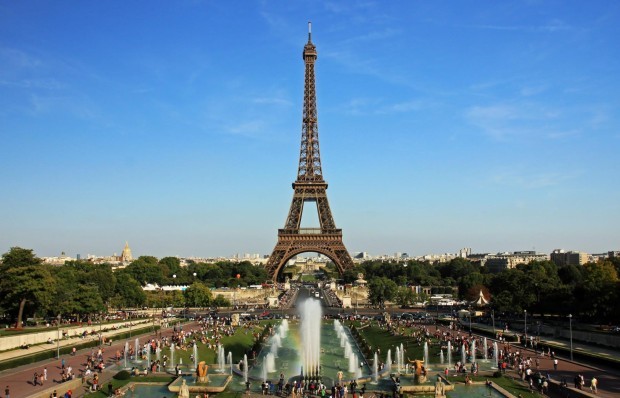 Eiffel_tower_from_trocadero-e1428925078821