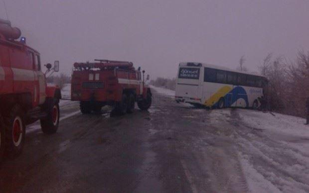 Un autobuz de pe ruta Kiev-Chişinău, cu 65 de pasageri, a derapat în regiunea Odesa