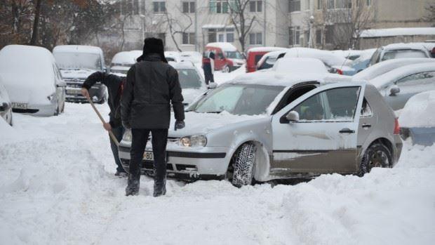 iarna-zapada-trafic-masini-inzapezit_009