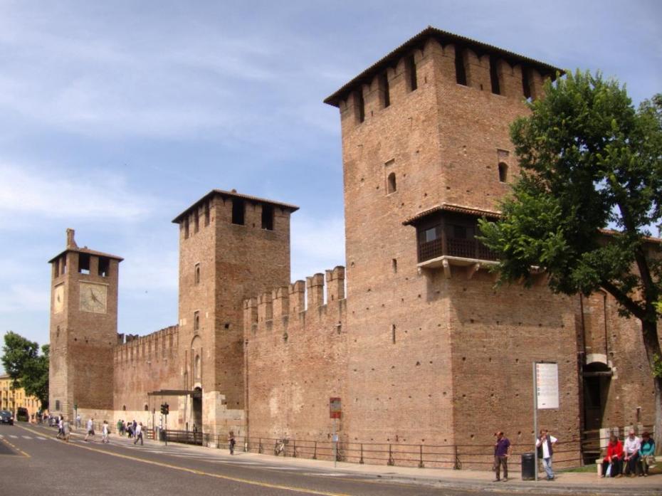 Castelvecchio_Verona-01