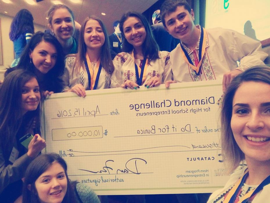 Proiectul elevilor din Orhei „Do it for Bunica” s-a clasat pe locul I la competiția internațională Diamond Challenge