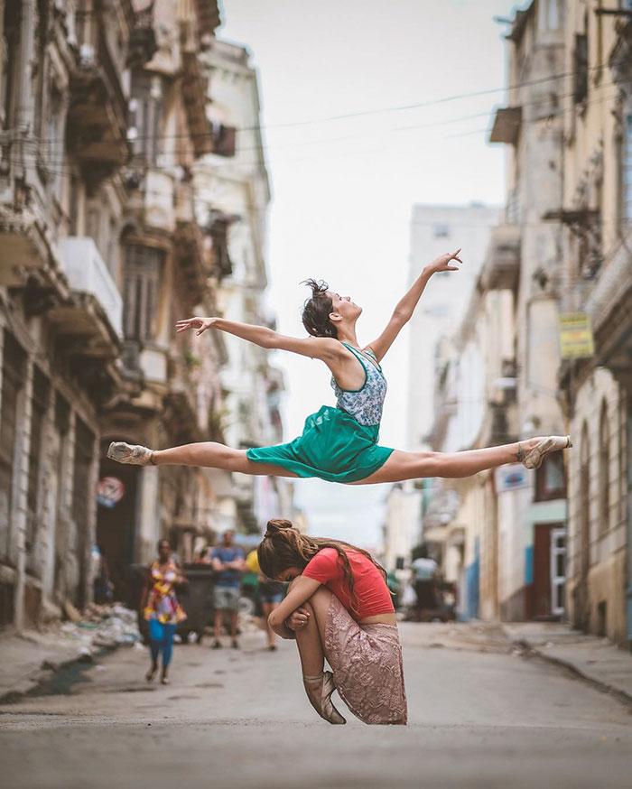 ballet-dancers-cuba-omar-robles-18-5714f5c941750__700