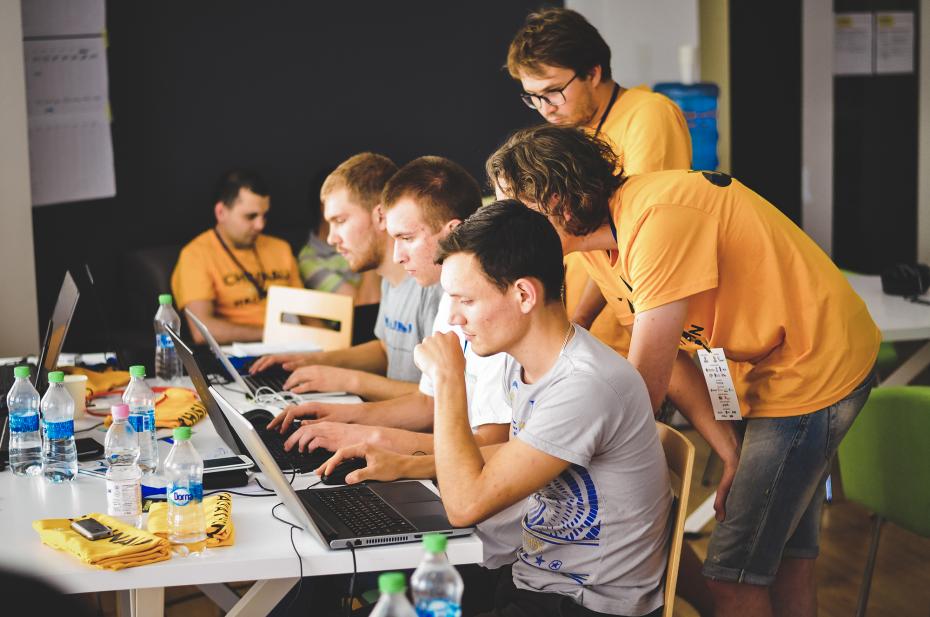 Ce se petrece în cea de-a doua zi a Chișinău Smart City Hackathon