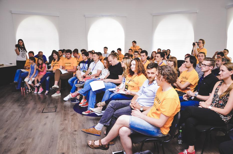 (foto, video) Iată cele 3 echipe câștigătoare ale primei ediții Chișinău Smart City Hackathon