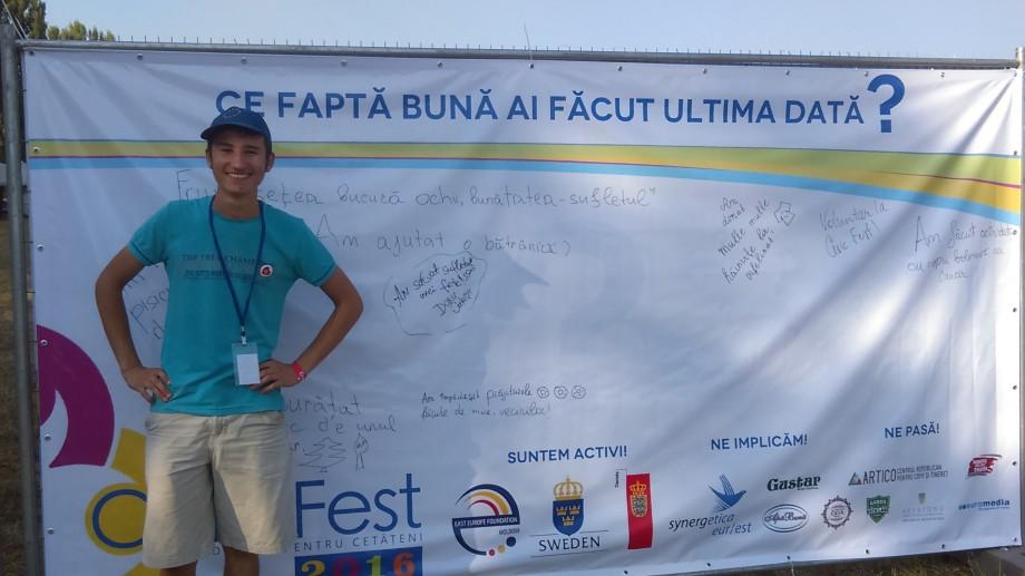 (foto) „Am salvat sufletul unei fete”. Cu ce fapte se laudă vizitatorii Civic Fest și Gustar